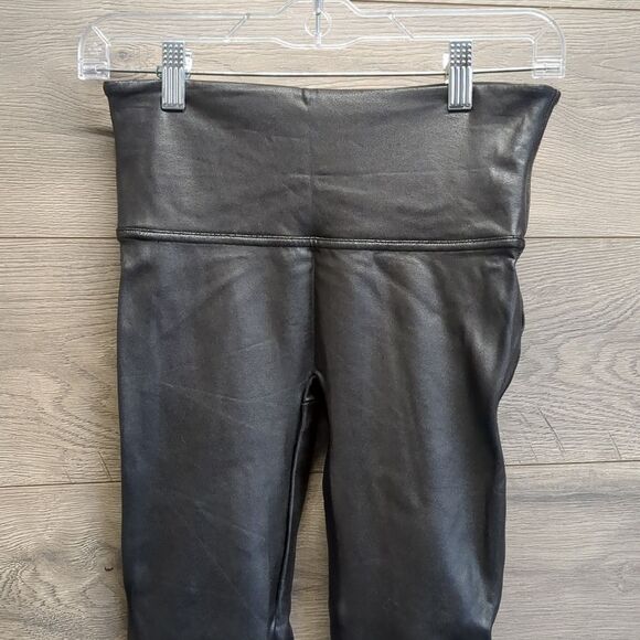 Spanx Faux Leather Compression Leggings Women's Size Medium - Picture 2 of 8